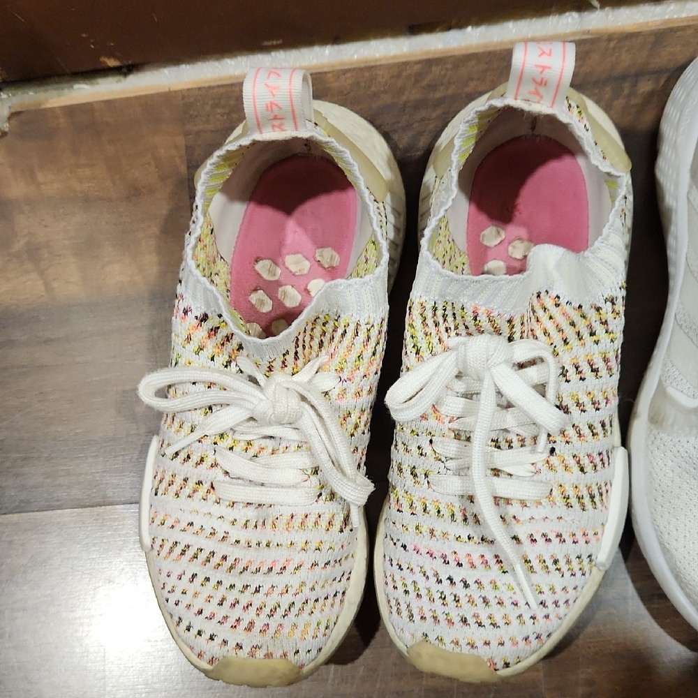 Adidas Shoe - Picture 2 of 8